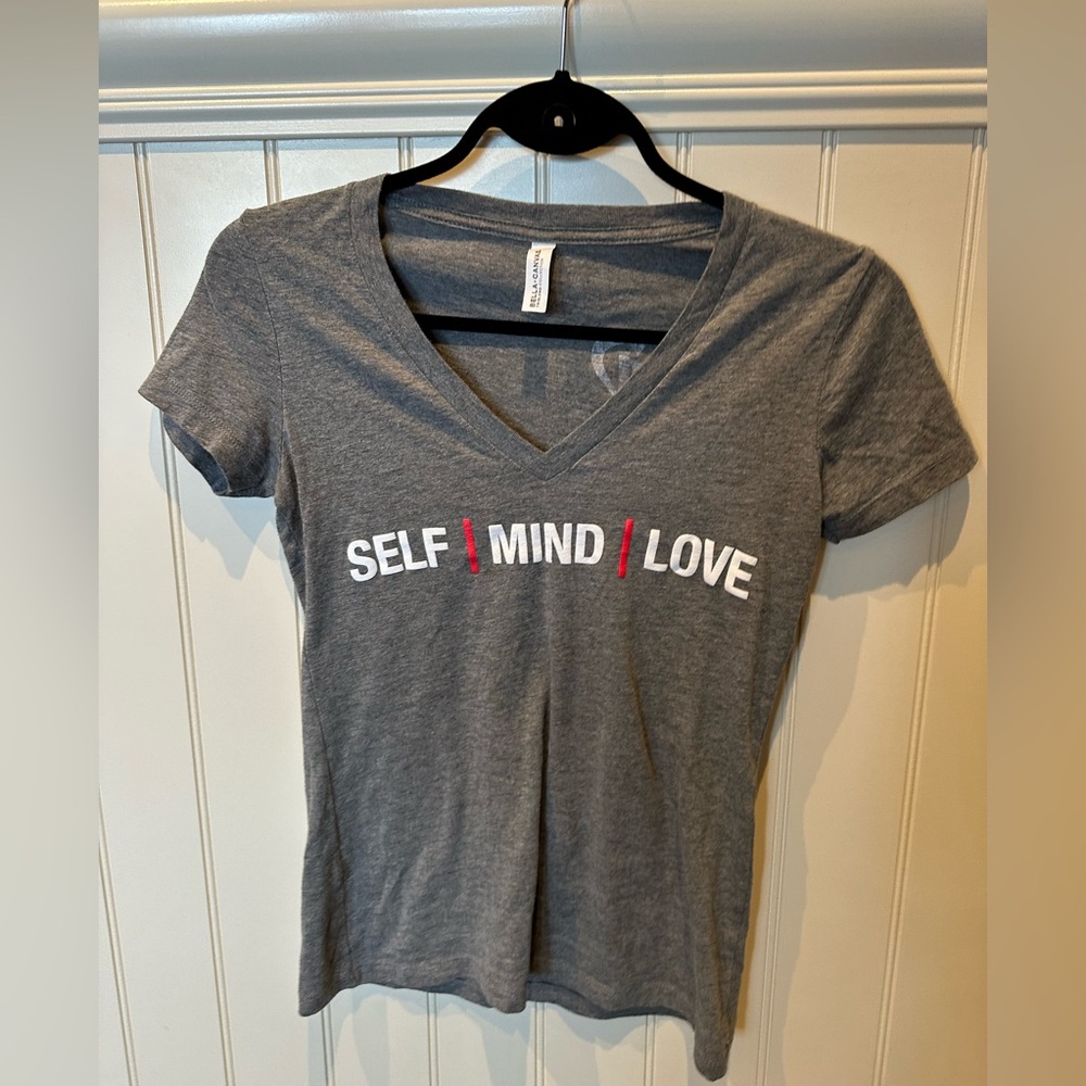 BELLA CANVAS Ladies Woman’s Size Small Grey V-Neck Short Sleeve Tee Shirt